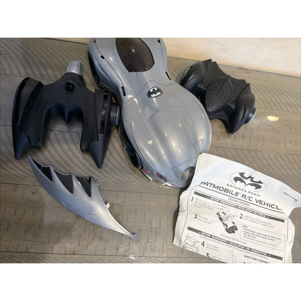 VINTAGE 1994 TONKA LEGENDS OF BATMAN BATMOBILE D C COMICS KENNER SILVER VEHICLE